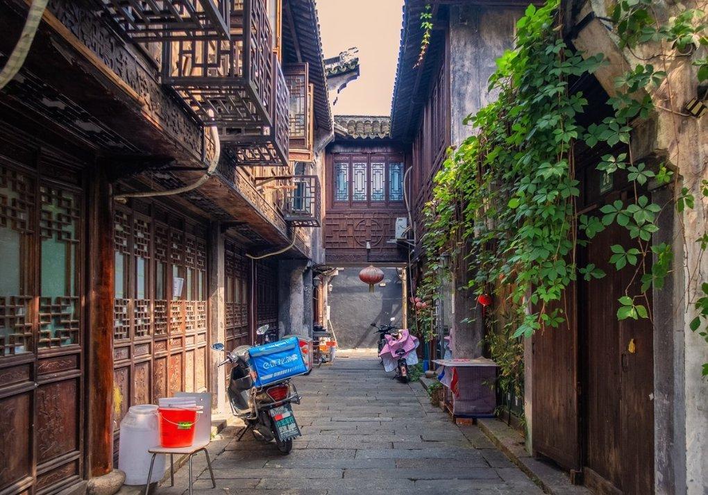 逃离广阔的山川
